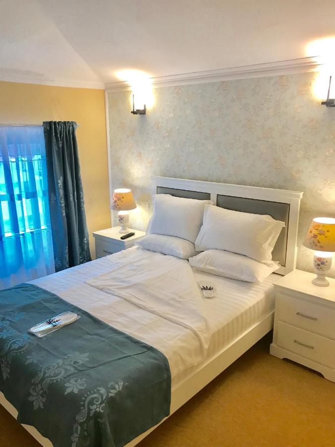 Vila 18 Hotel Boutique บูคาเรสต์ ภายนอก รูปภาพ