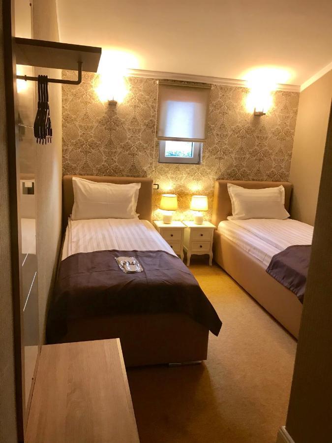Vila 18 Hotel Boutique บูคาเรสต์ ภายนอก รูปภาพ