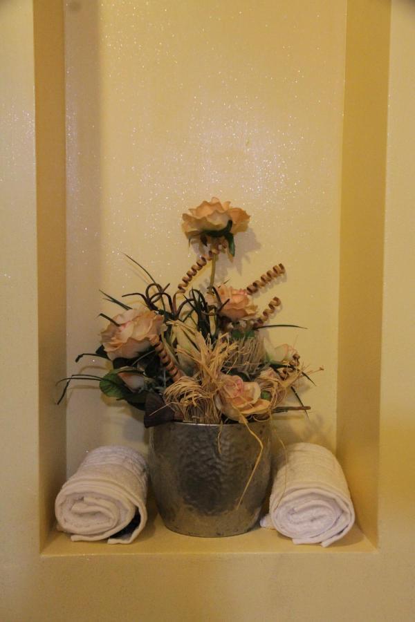 Vila 18 Hotel Boutique บูคาเรสต์ ภายนอก รูปภาพ
