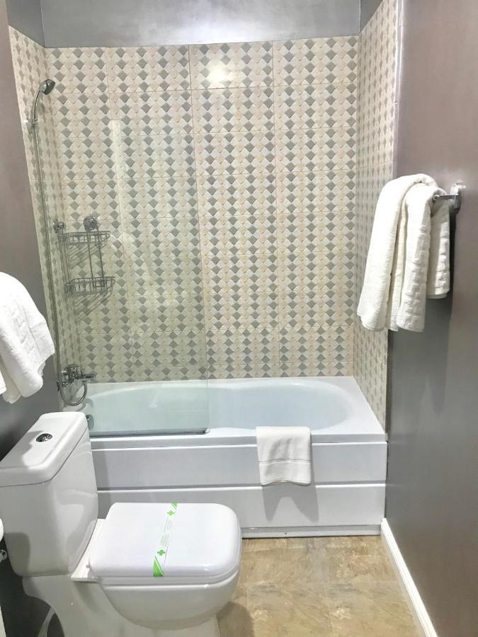 Vila 18 Hotel Boutique บูคาเรสต์ ภายนอก รูปภาพ