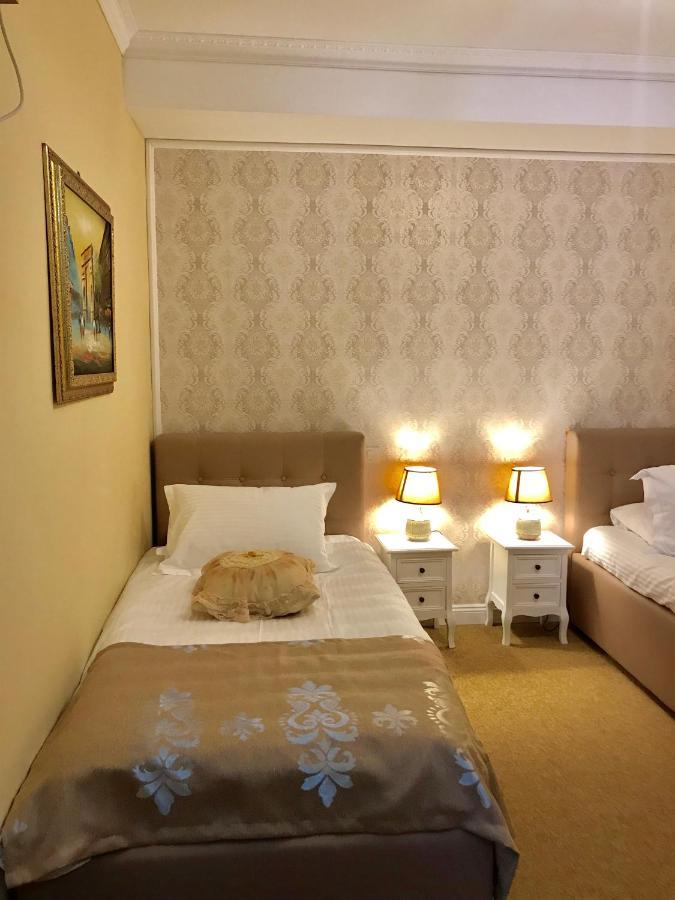 Vila 18 Hotel Boutique บูคาเรสต์ ภายนอก รูปภาพ